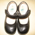 $80 Frog Shoes (size 30) girl