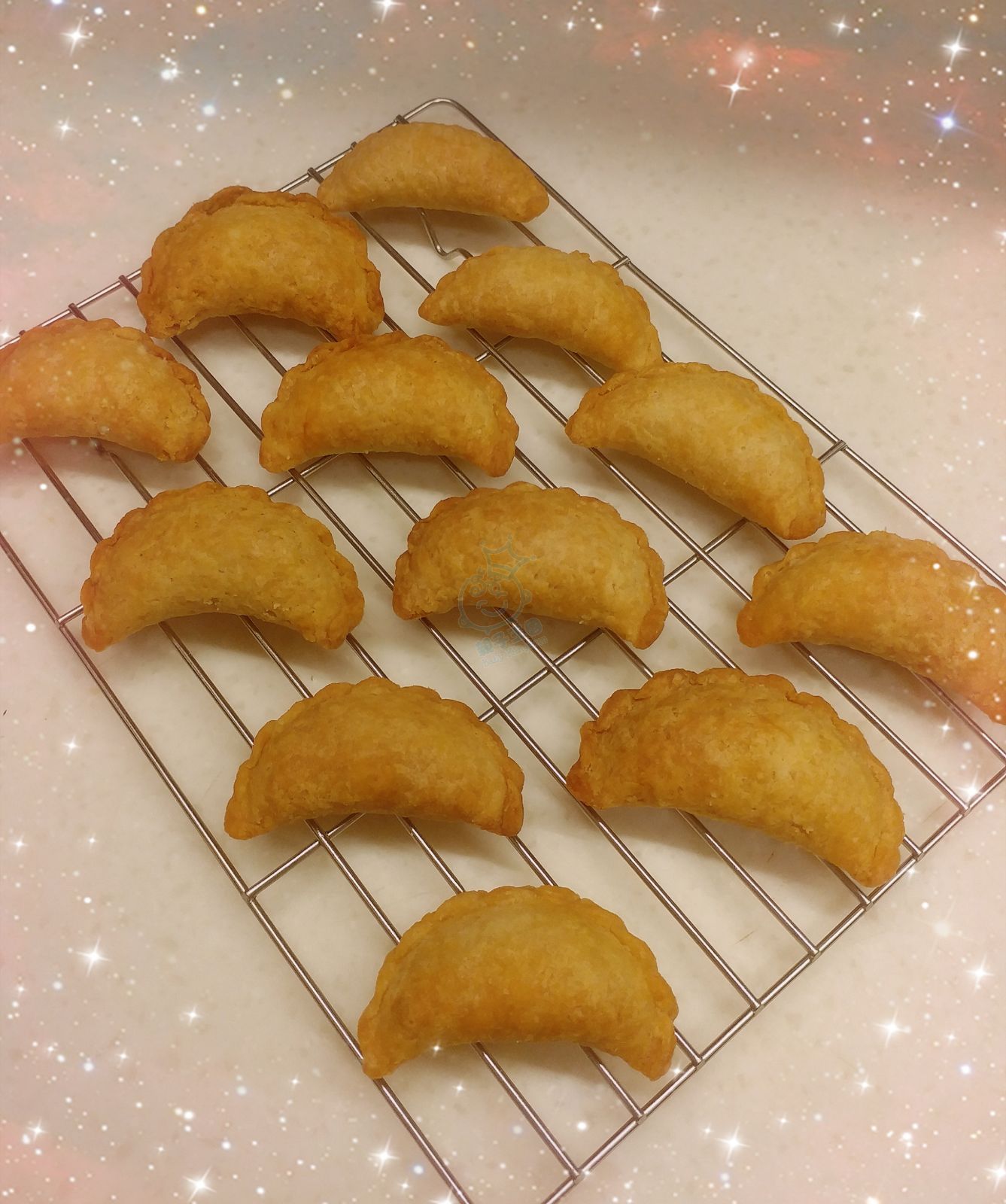 The Informal Chef: Chinese New Year Food: Mini Peanut Puffs/Kok Zai 油角仔